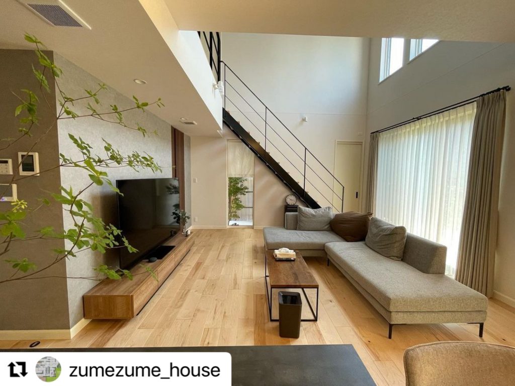 開放感を重視した吹き抜けリビングのあるお家-@zumezume _house | Nokoto(ノコト)